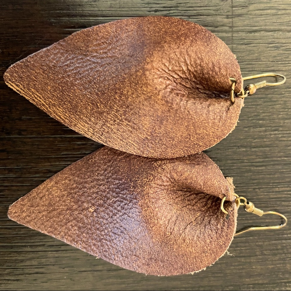 Leather earrings